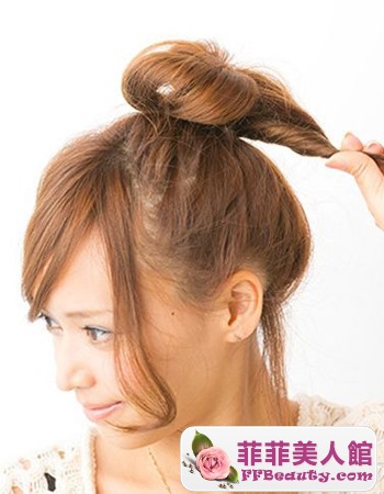 韓式丸子頭扎髮教程 簡單打造溫暖甜美風
