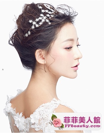 2015年新娘戴皇冠髮型圖片    優雅迷人超吸睛